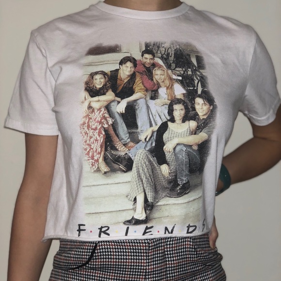 cropped FRIENDS tee - Picture 2 of 2